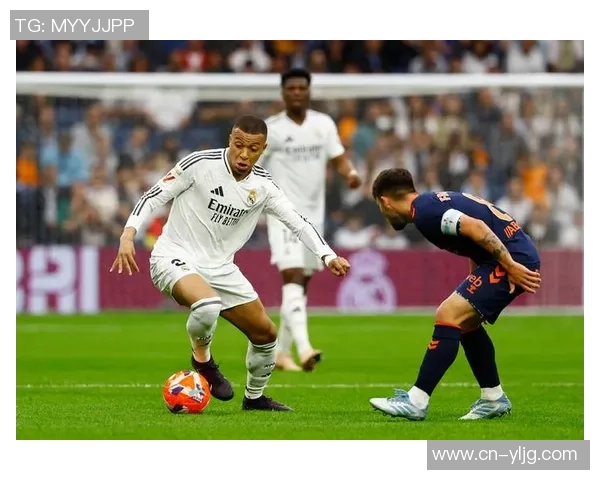 巴萨与皇马友谊赛激战四三红牌事件引发全场热议与十大精彩进球回顾